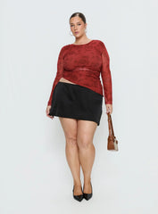 People Watching Long Sleeve Top Red Floral Curve