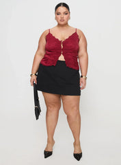 Juliana Top Dark Red Curve